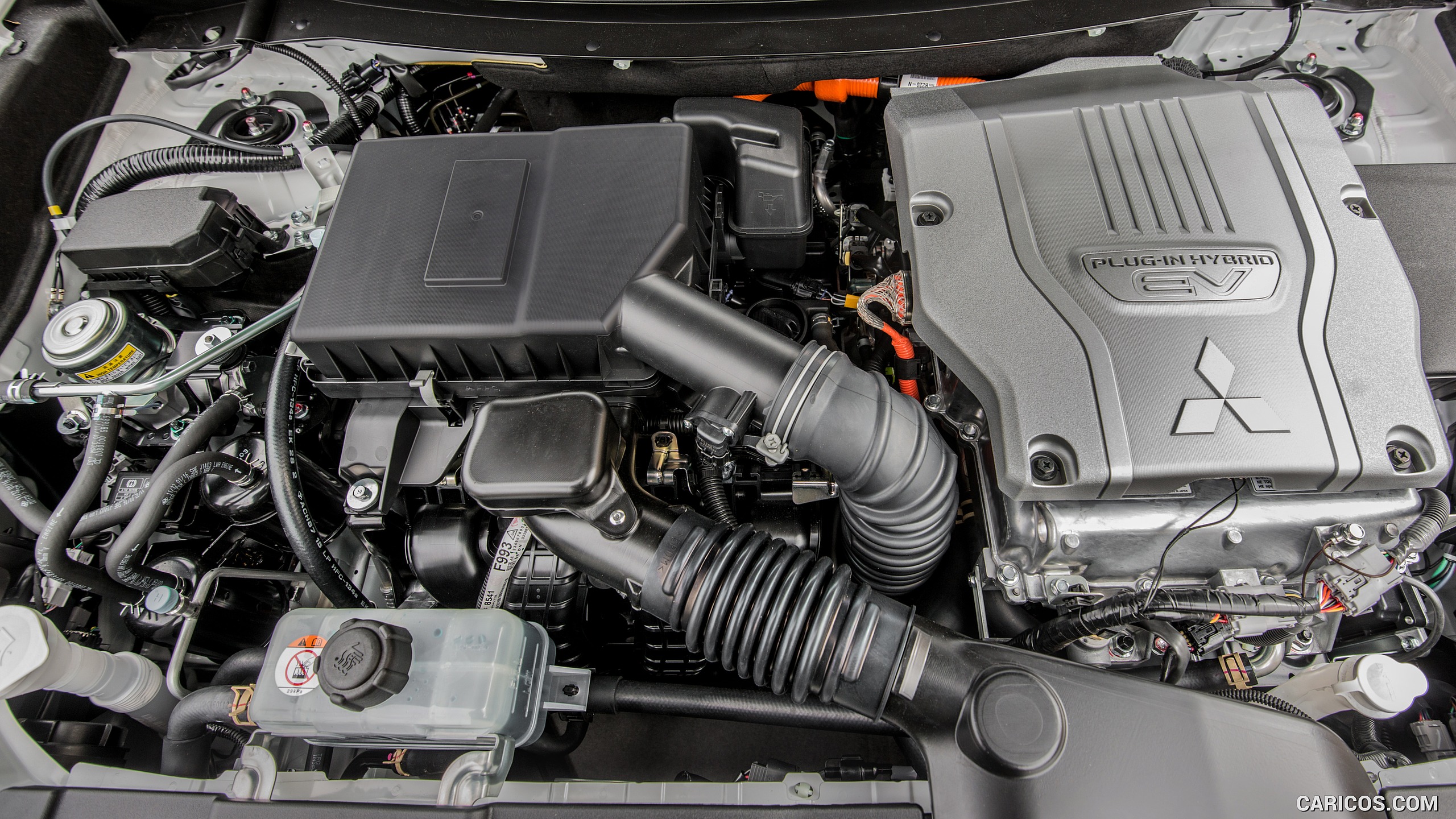 2017 Mitsubishi Outlander Plug-In Hybrid EV - Detail, #40 of 40