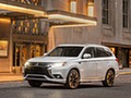 2017 Mitsubishi Outlander Plug-In Hybrid EV - Front