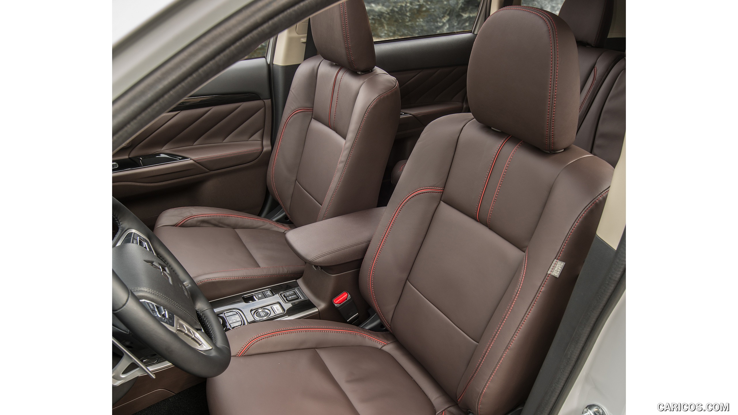2017 Mitsubishi Outlander Plug-In Hybrid EV - Interior, Front Seats, #33 of 40