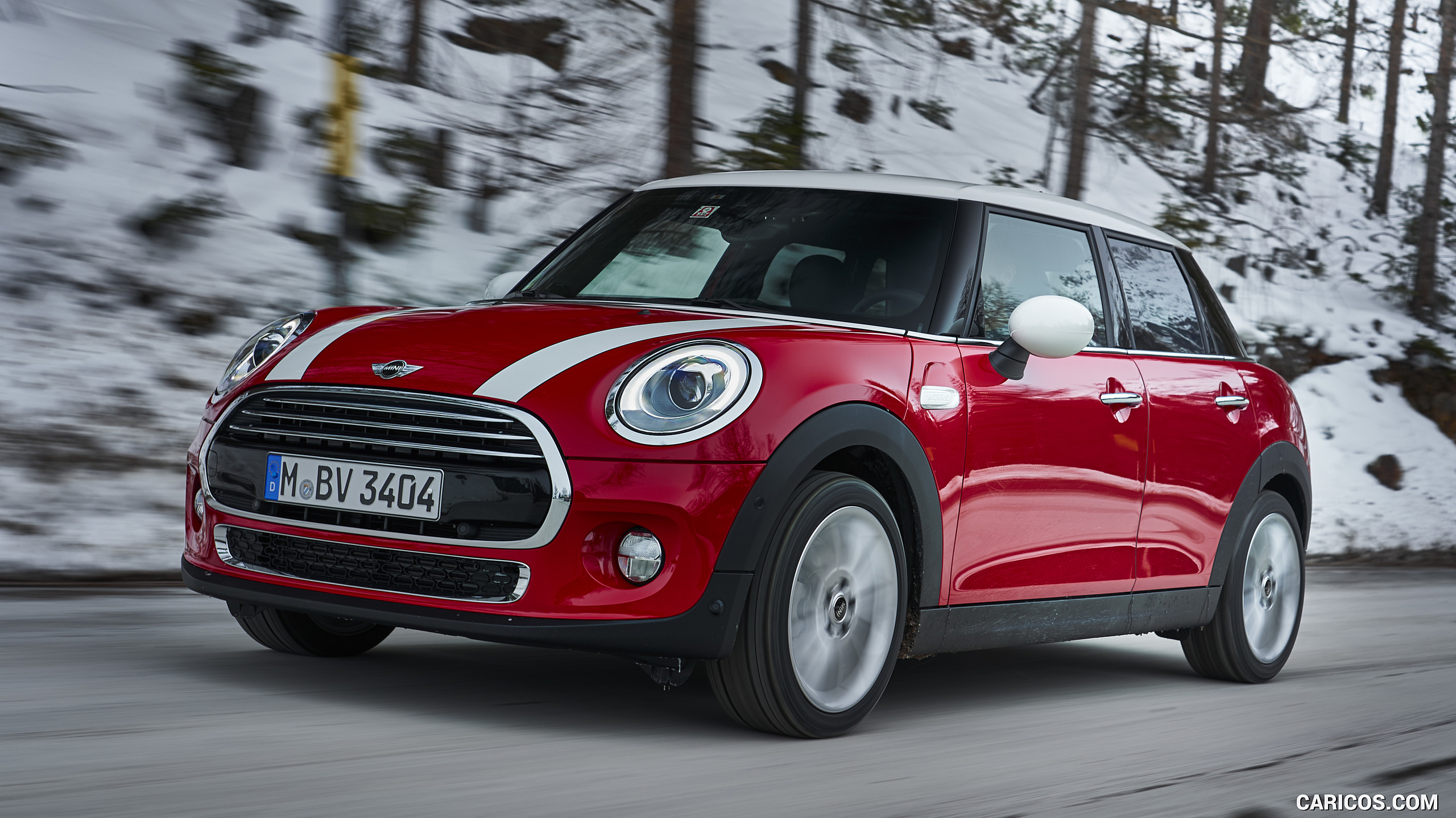 2018 MINI Cooper 5-Door with 7-Speed Steptronic Double-Clutch Transmission                 - Front Three-Quarter, #3 of 66