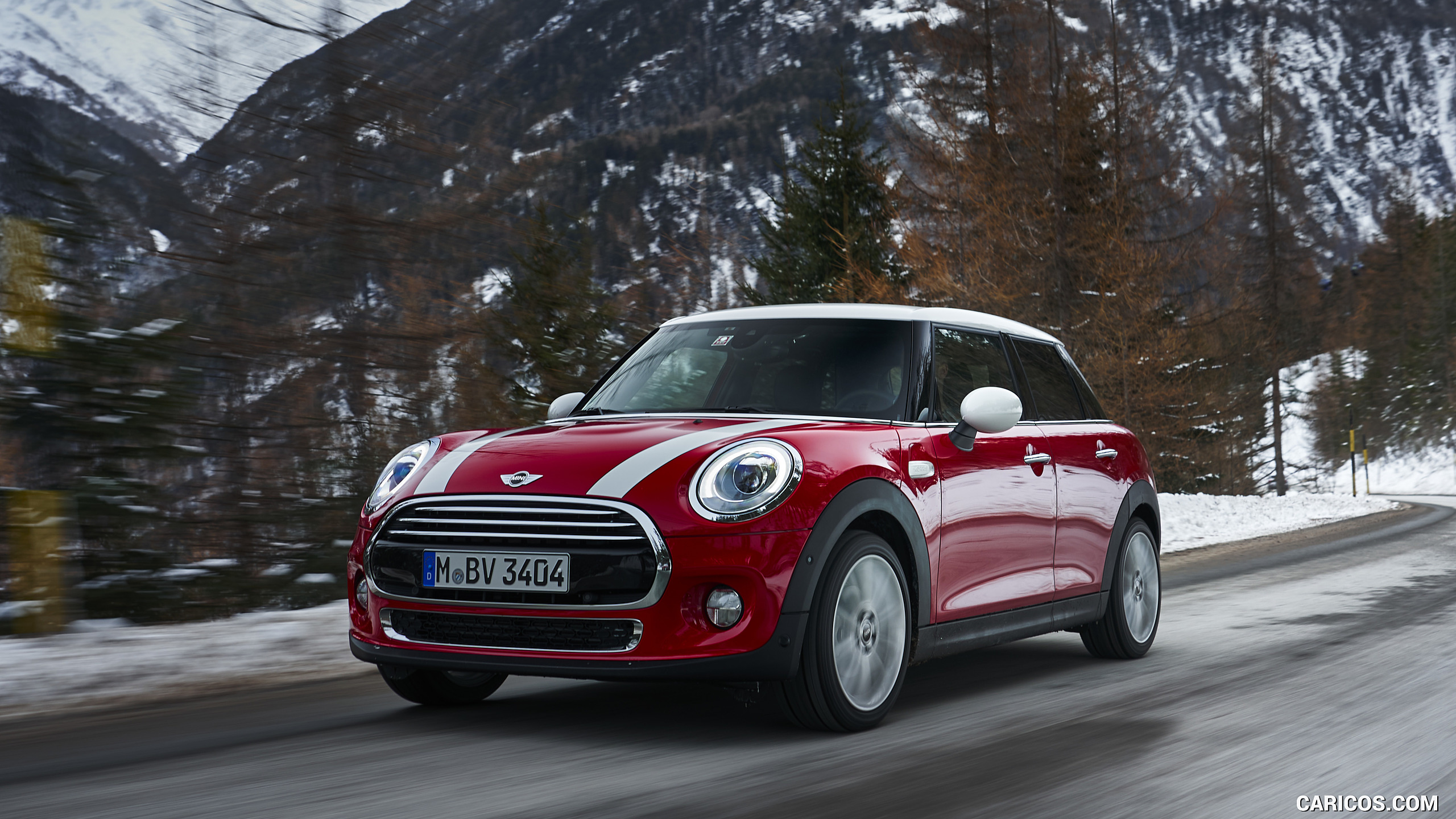 2018 MINI Cooper 5-Door with 7-Speed Steptronic Double-Clutch Transmission                 - Front Three-Quarter, #8 of 66