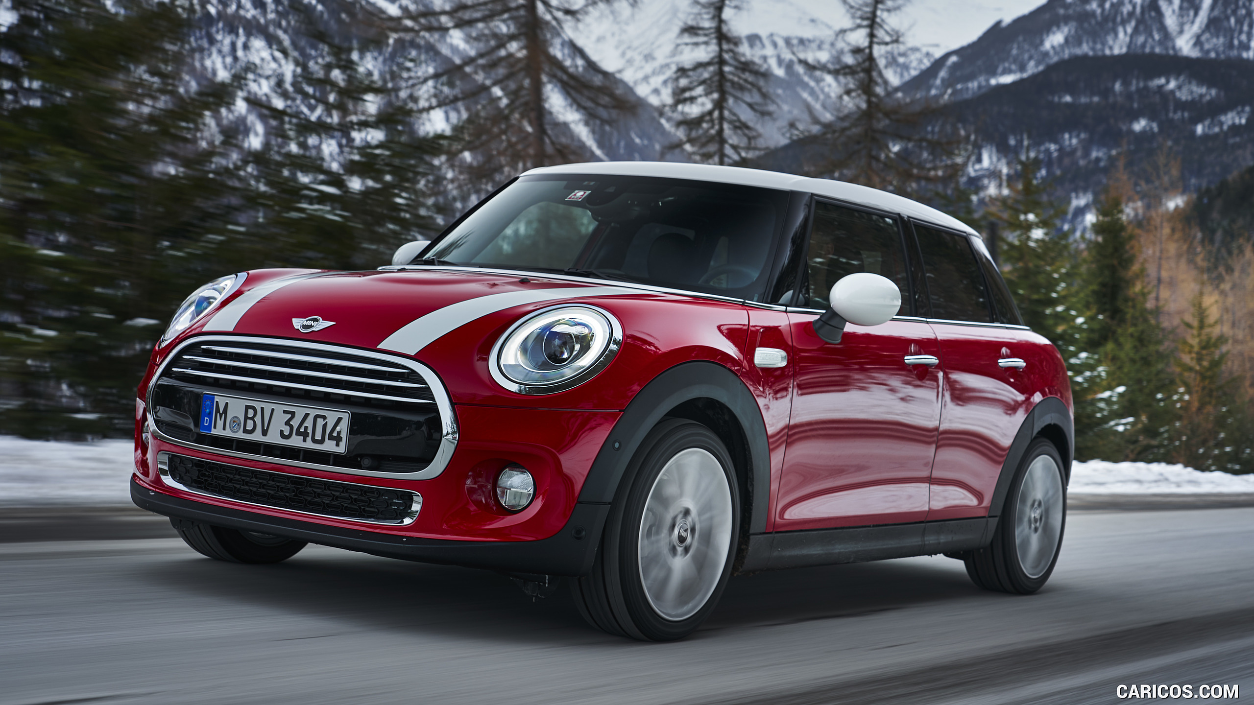 2018 MINI Cooper 5-Door with 7-Speed Steptronic Double-Clutch Transmission                 - Front Three-Quarter, #11 of 66