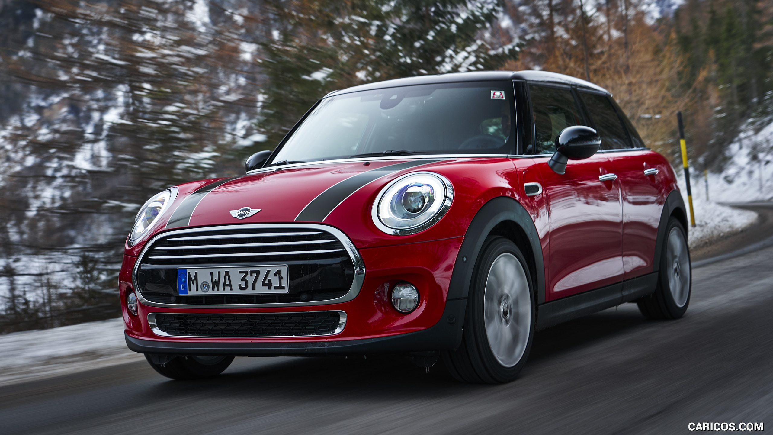 2018 MINI Cooper 5-Door with 7-Speed Steptronic Double-Clutch Transmission                 - Front Three-Quarter, #24 of 66