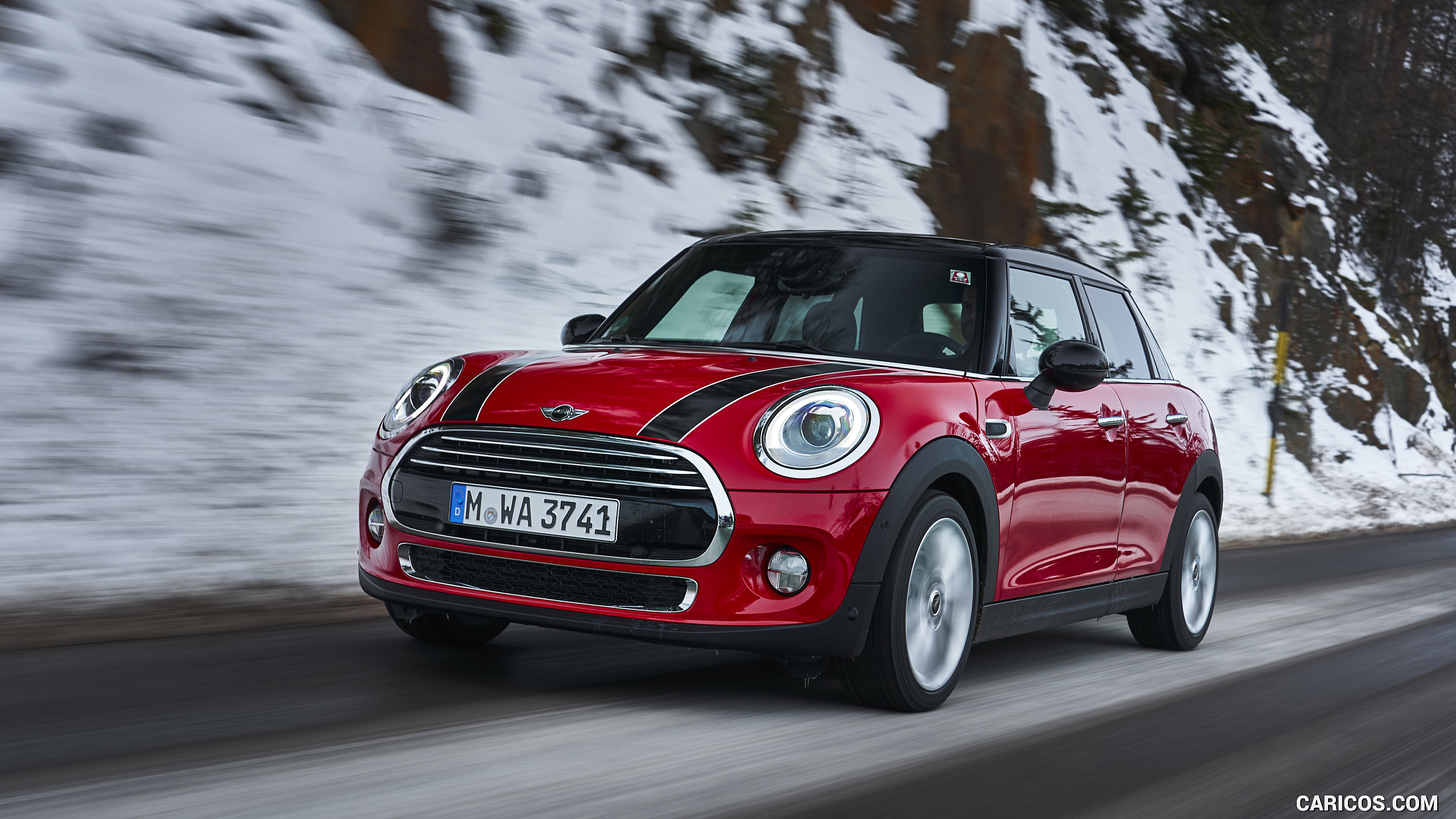 2018 MINI Cooper 5-Door with 7-Speed Steptronic Double-Clutch Transmission                 - Front Three-Quarter, #37 of 66