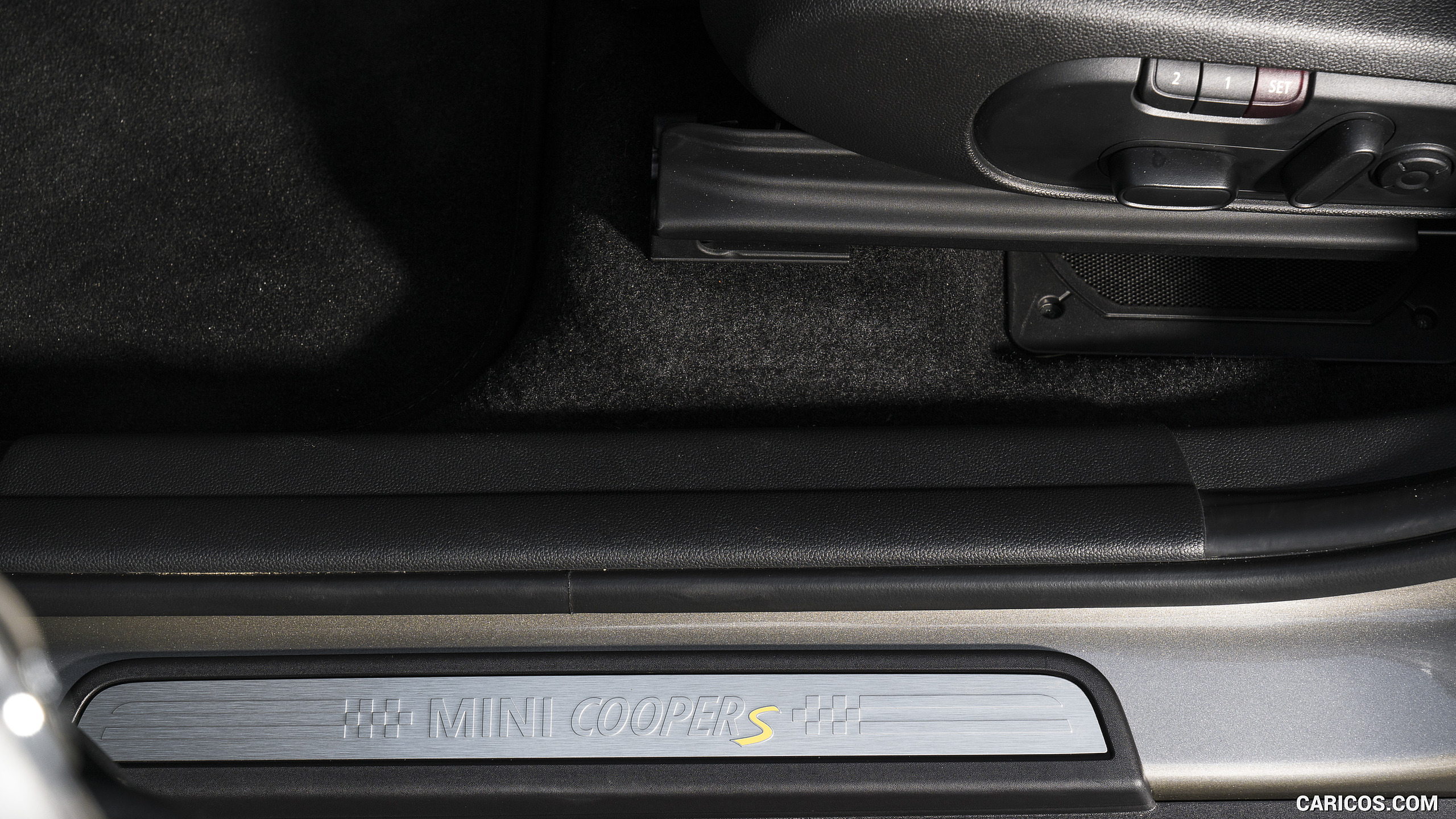 2018 MINI Cooper S E Countryman ALL4 Plug-In Hybrid - Door Sill, #84 of 125