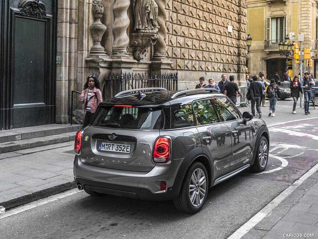 2018 MINI Cooper S E Countryman ALL4 Plug-In Hybrid - Rear Three-Quarter