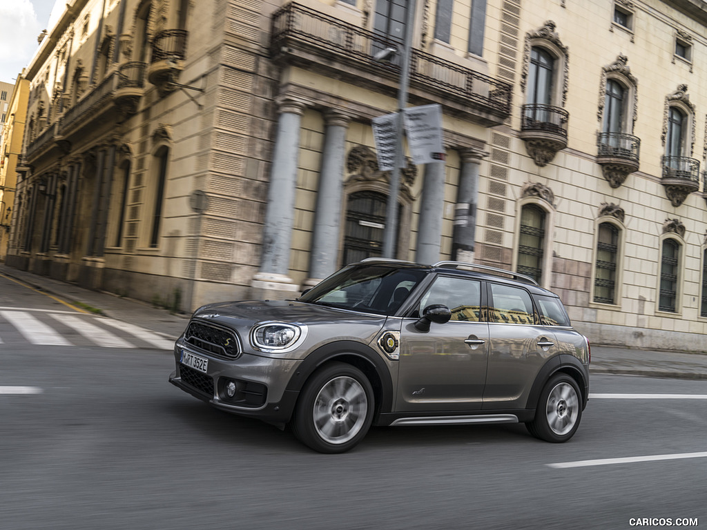 2018 MINI Cooper S E Countryman ALL4 Plug-In Hybrid - Side