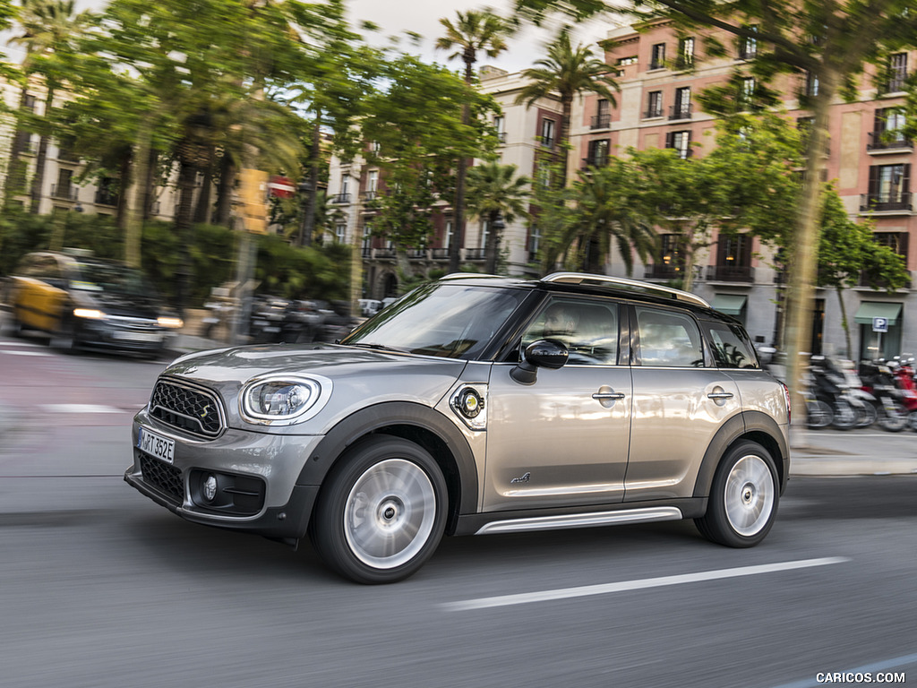 2018 MINI Cooper S E Countryman ALL4 Plug-In Hybrid - Side