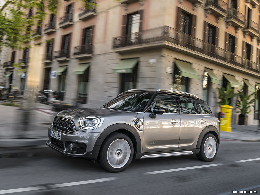 2018 MINI Cooper S E Countryman ALL4 Plug-In Hybrid - Side