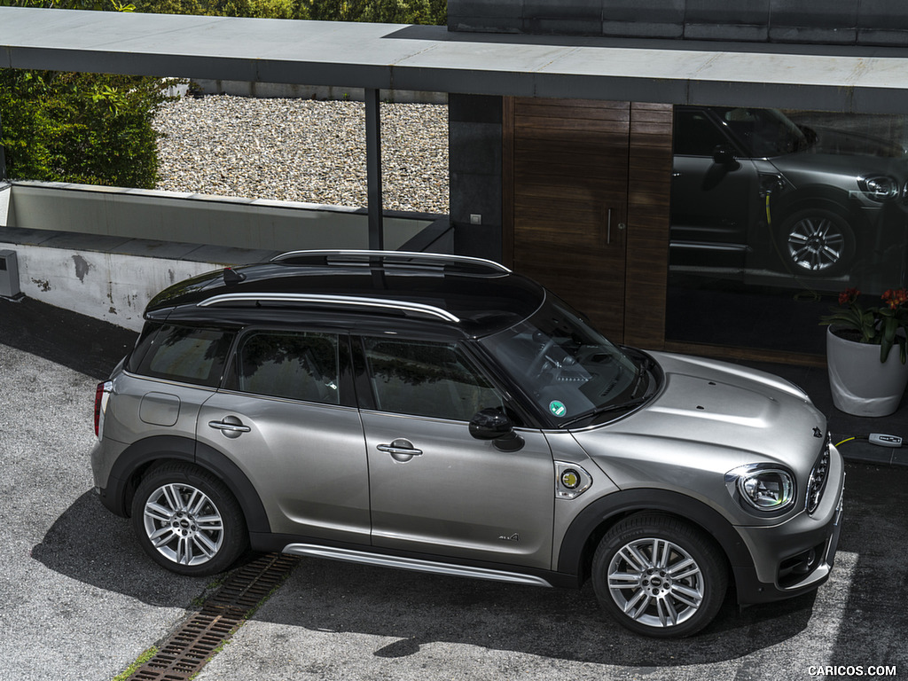 2018 MINI Cooper S E Countryman ALL4 Plug-In Hybrid - Side