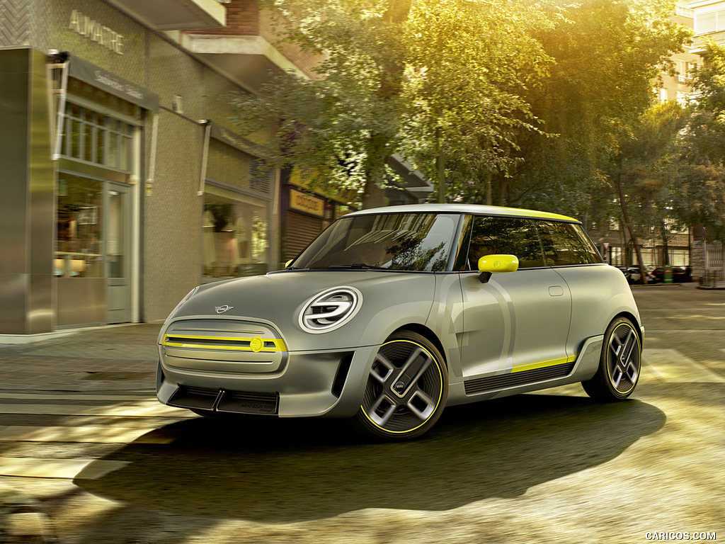 2018 MINI Electric Concept - Front Three-Quarter