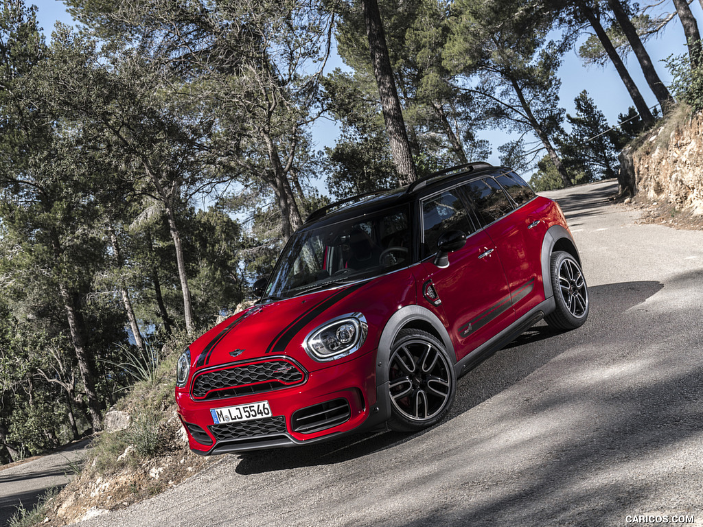 2018 MINI John Cooper Works Countryman ALL4 - Front Three-Quarter