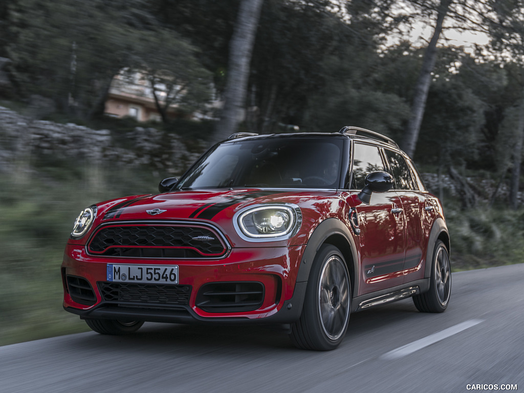 2018 MINI John Cooper Works Countryman ALL4 - Front Three-Quarter