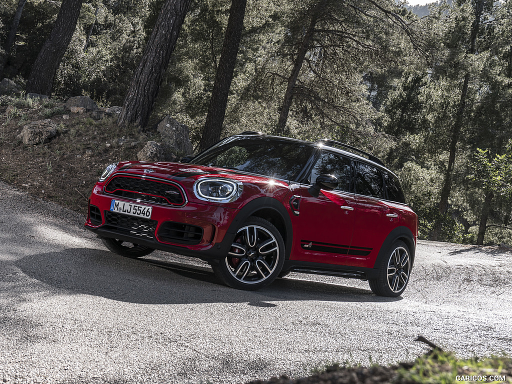 2018 MINI John Cooper Works Countryman ALL4 - Front Three-Quarter