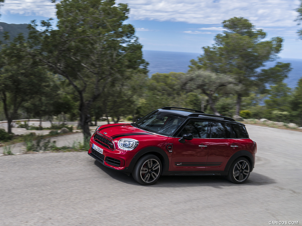 2018 MINI John Cooper Works Countryman ALL4 - Front Three-Quarter