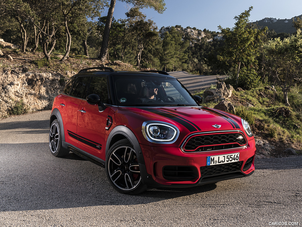 2018 MINI John Cooper Works Countryman ALL4 - Front Three-Quarter