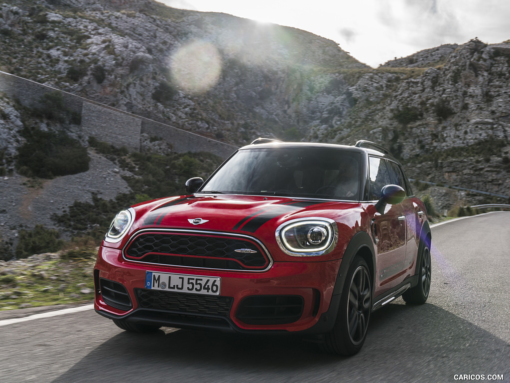 2018 MINI John Cooper Works Countryman ALL4 - Front Three-Quarter