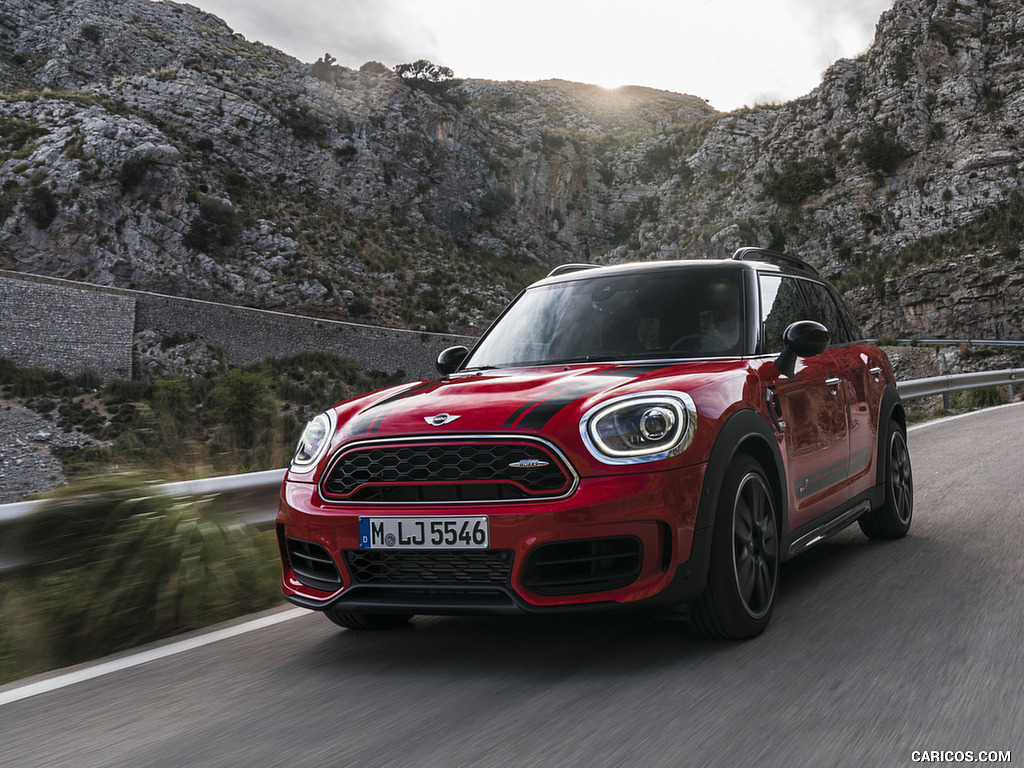 2018 MINI John Cooper Works Countryman ALL4 - Front Three-Quarter