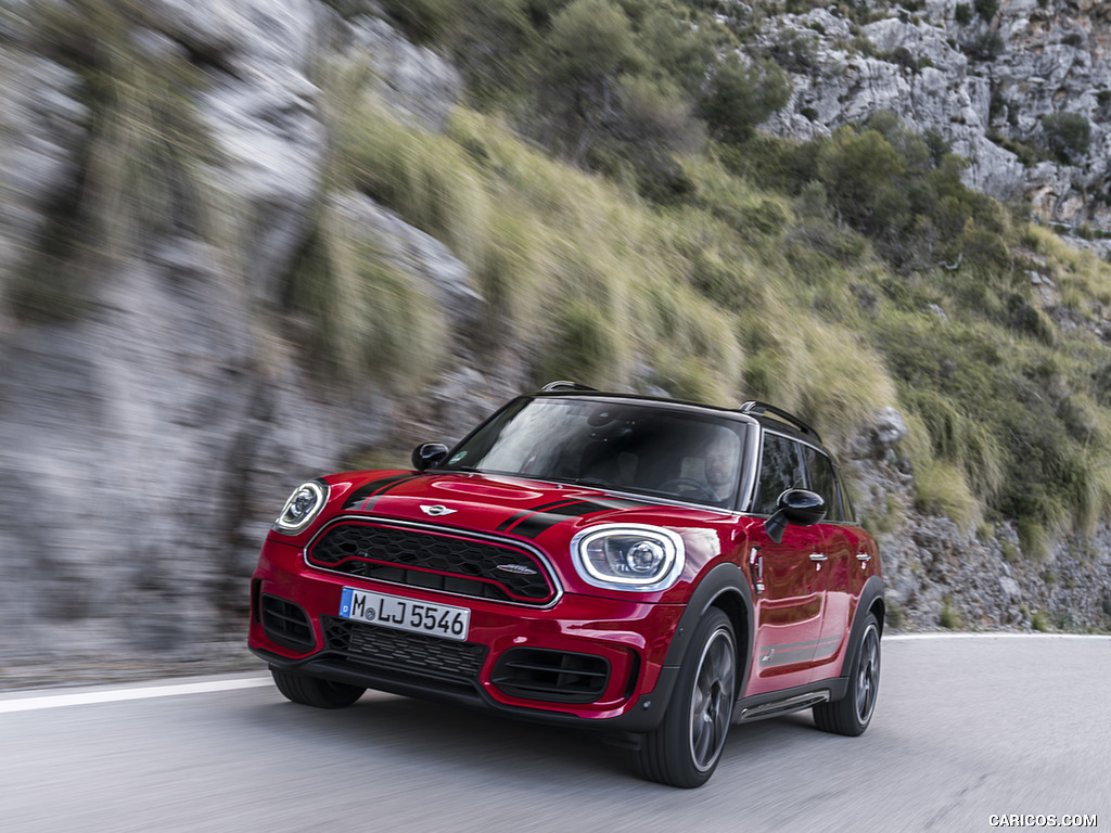 2018 MINI John Cooper Works Countryman ALL4 - Front Three-Quarter