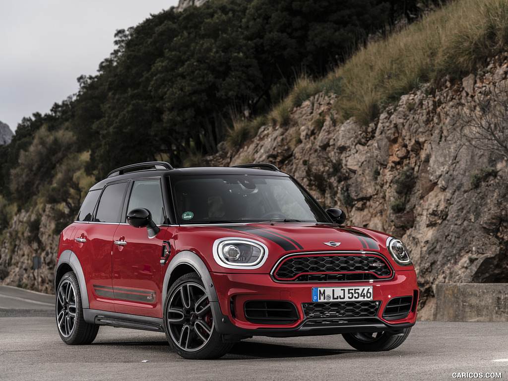 2018 MINI John Cooper Works Countryman ALL4 - Front Three-Quarter