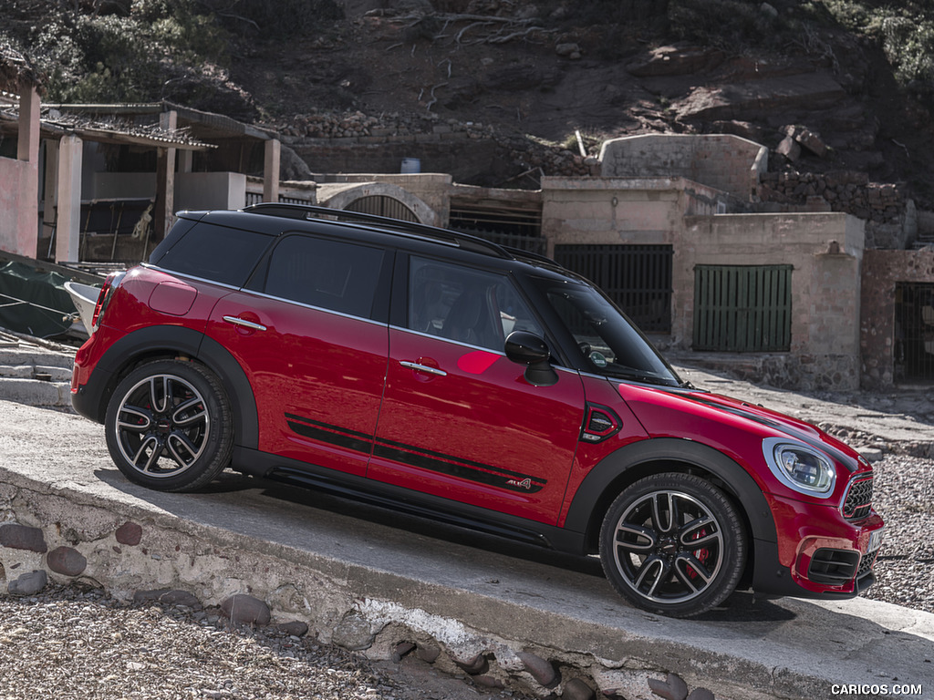 2018 MINI John Cooper Works Countryman ALL4 - Side