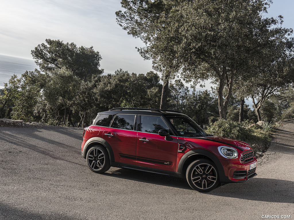 2018 MINI John Cooper Works Countryman ALL4 - Side