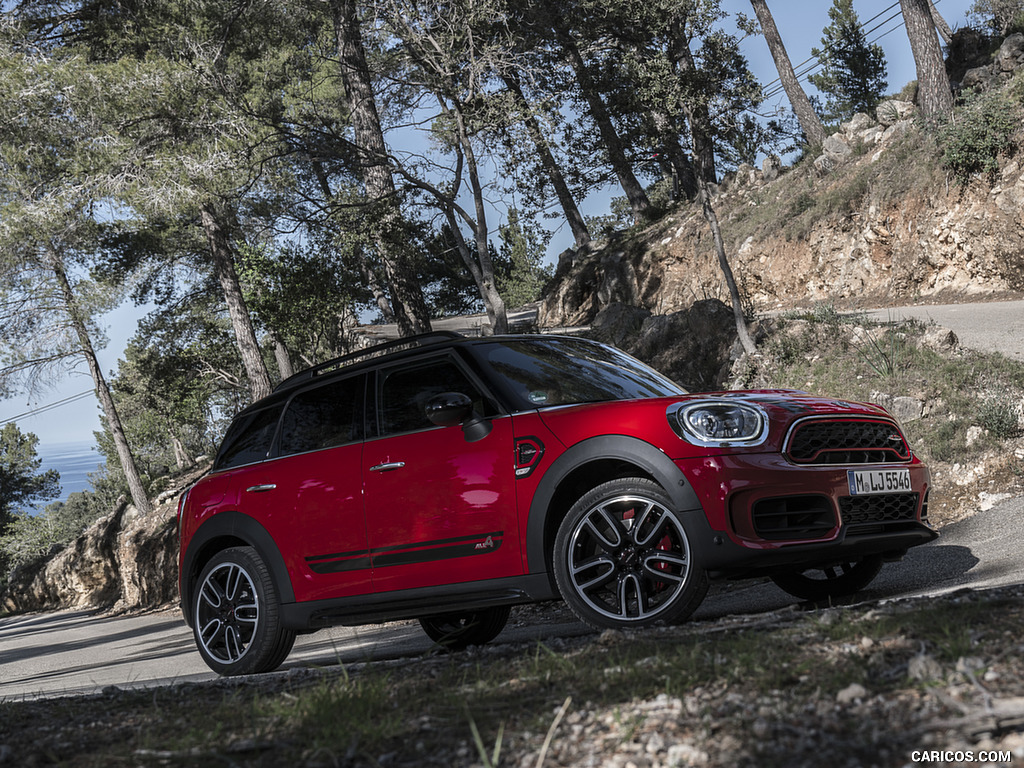 2018 MINI John Cooper Works Countryman ALL4 - Side