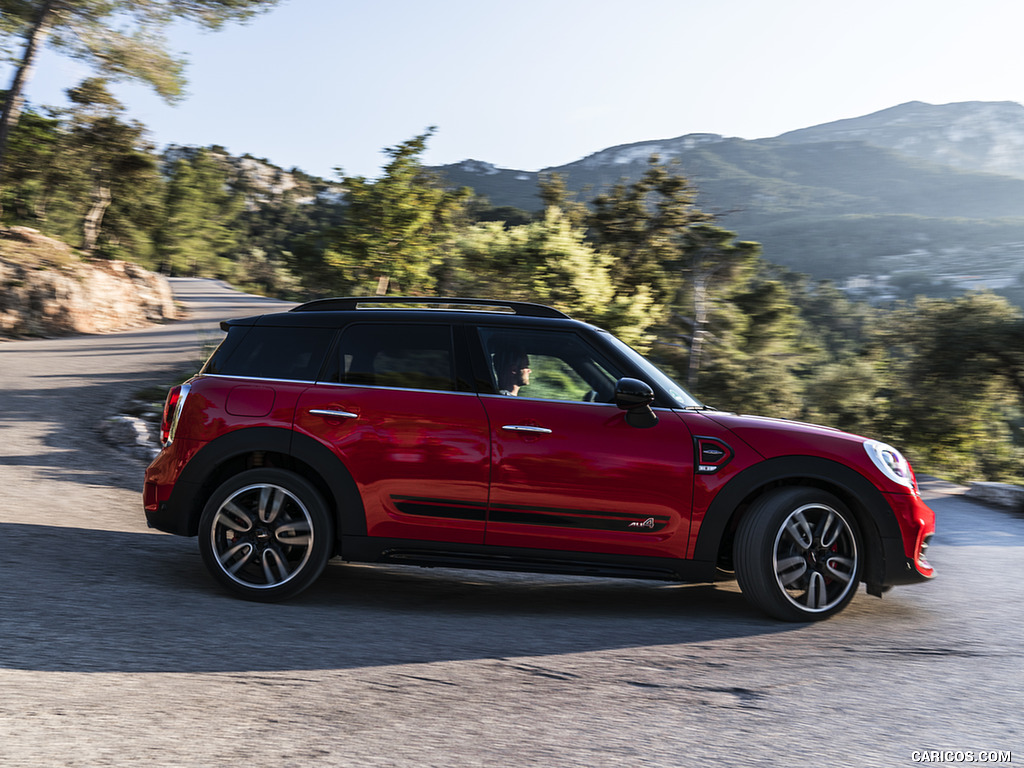 2018 MINI John Cooper Works Countryman ALL4 - Side