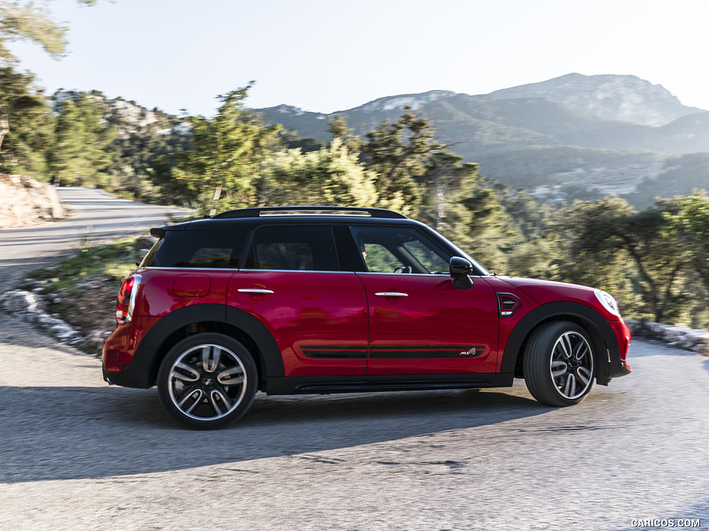 2018 MINI John Cooper Works Countryman ALL4 - Side