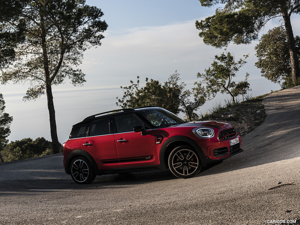 2018 MINI John Cooper Works Countryman ALL4 - Side