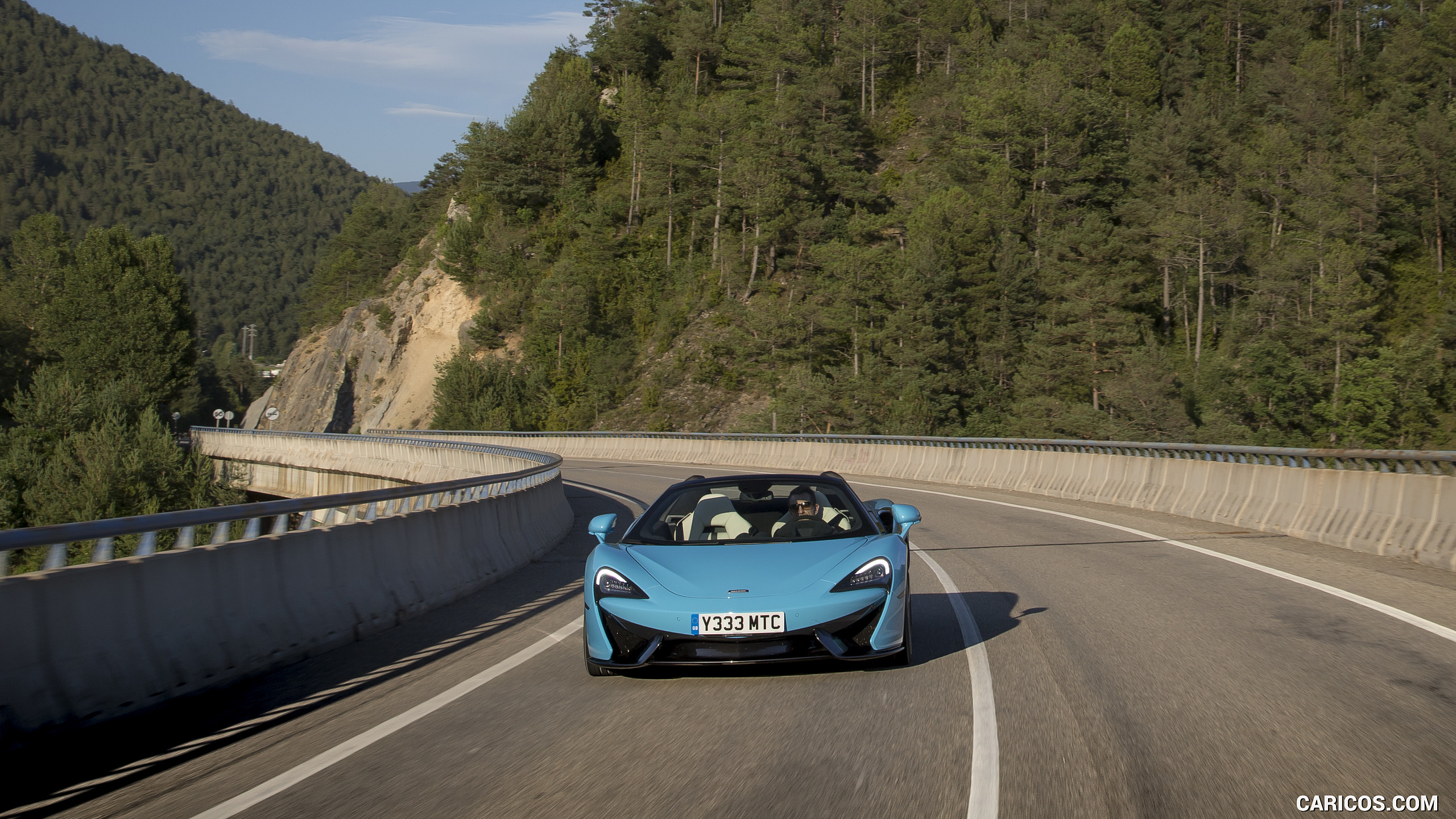 2018 McLaren 570S Spider (Color: Curacao Blue) - Front, #36 of 160