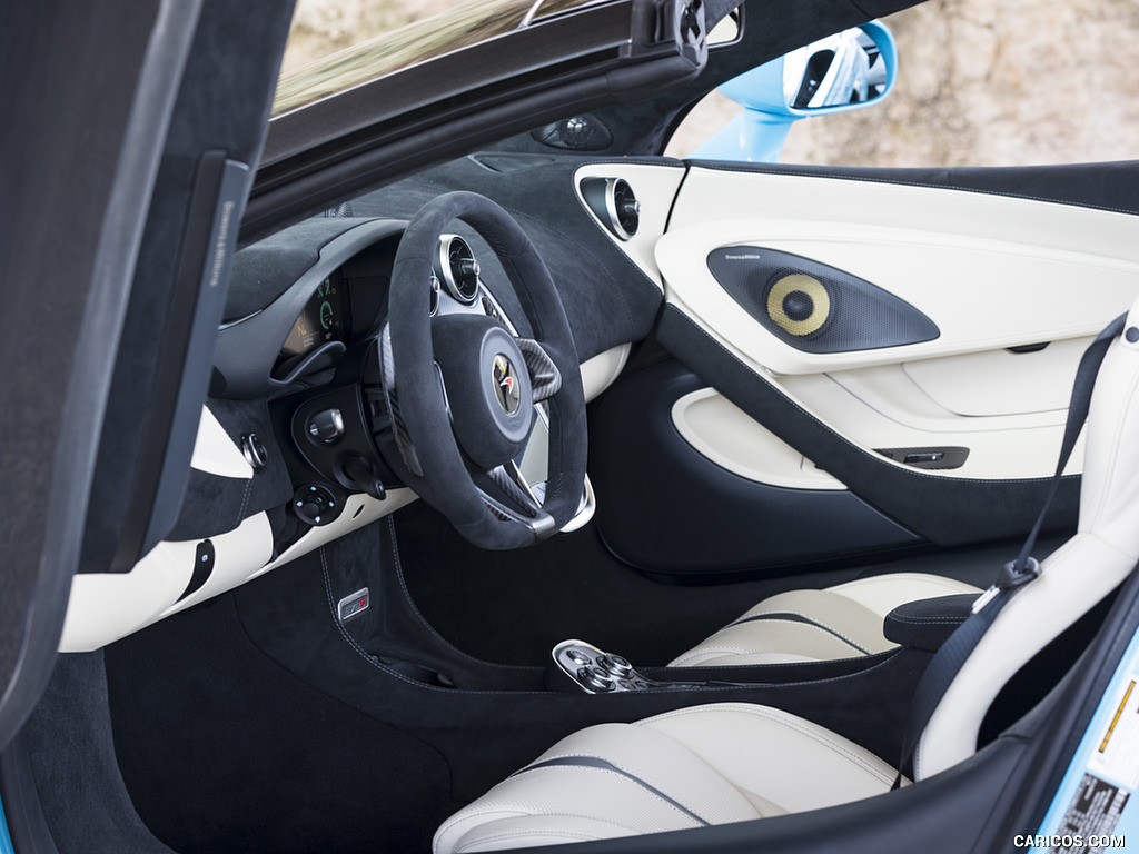 2018 McLaren 570S Spider (Color: Curacao Blue) - Interior, Detail