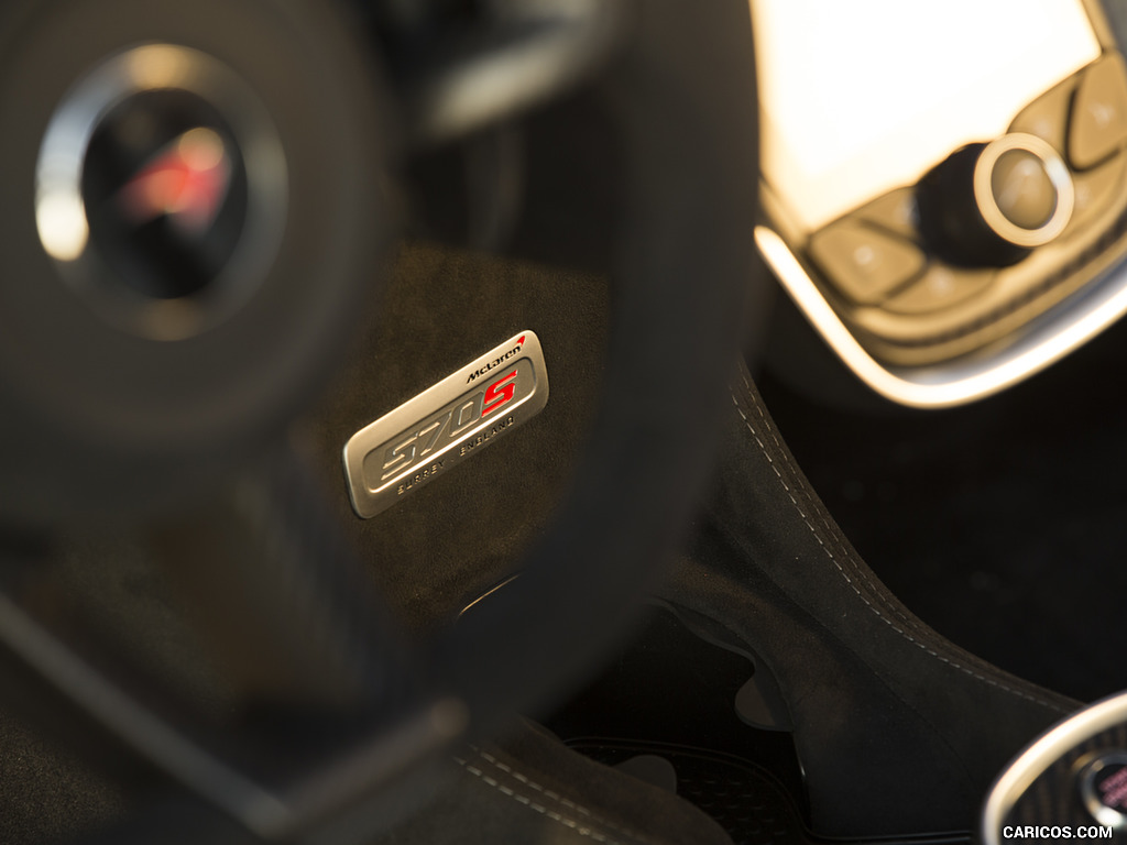 2018 McLaren 570S Spider (Color: Curacao Blue) - Interior, Detail