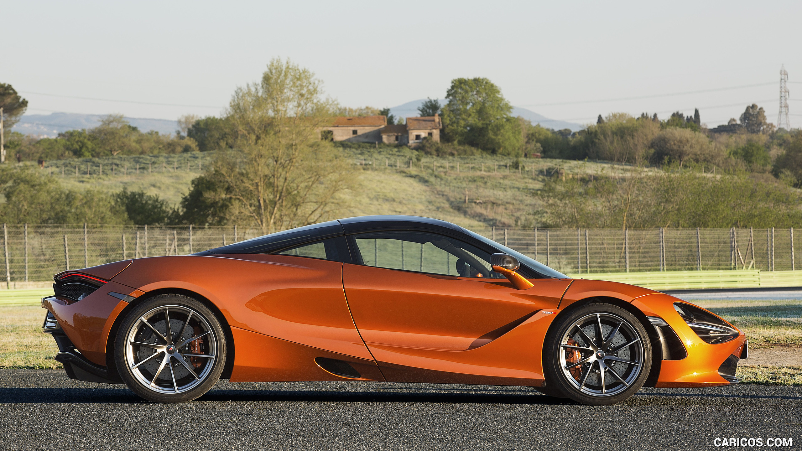 2018 Mclaren 720s Color Azores Orange Side Caricos