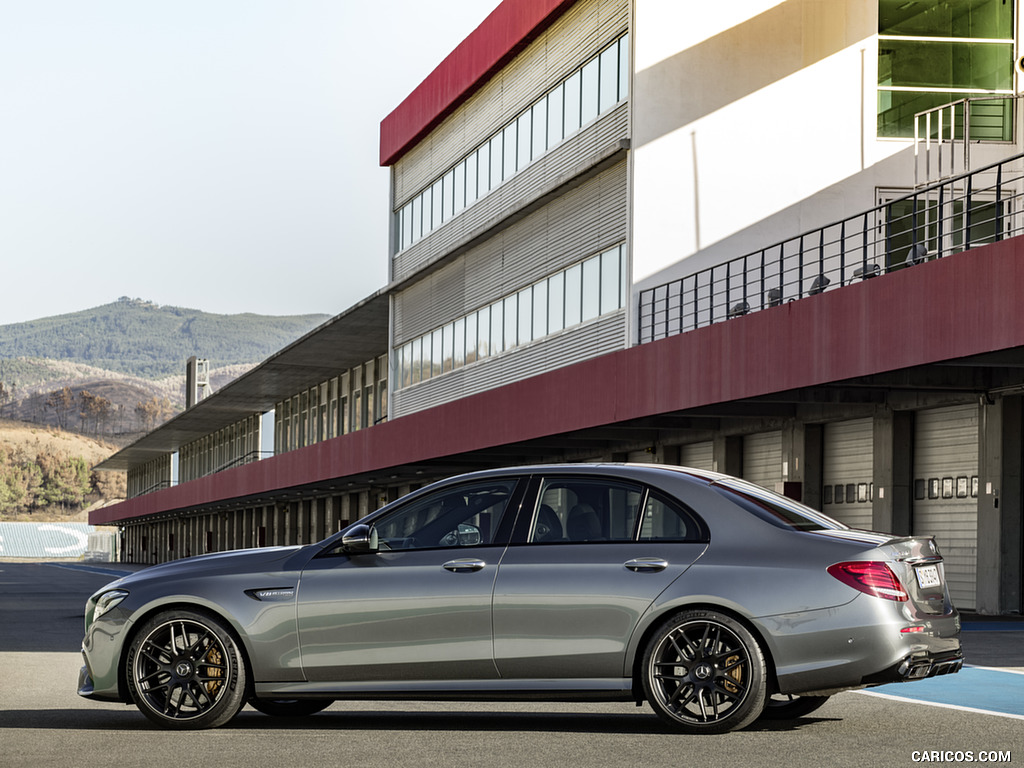 2018 Mercedes-AMG E63 S 4MATIC+ - Side