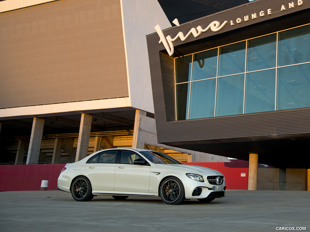 2018 Mercedes-AMG E63 S 4MATIC+ - Side