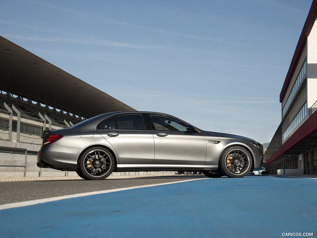 2018 Mercedes-AMG E63 S 4MATIC+ - Side