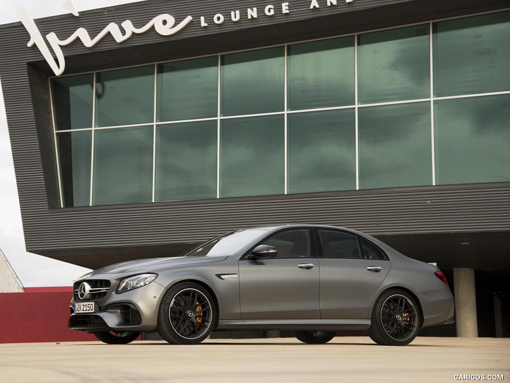 2018 Mercedes-AMG E63 S 4MATIC+ - Side