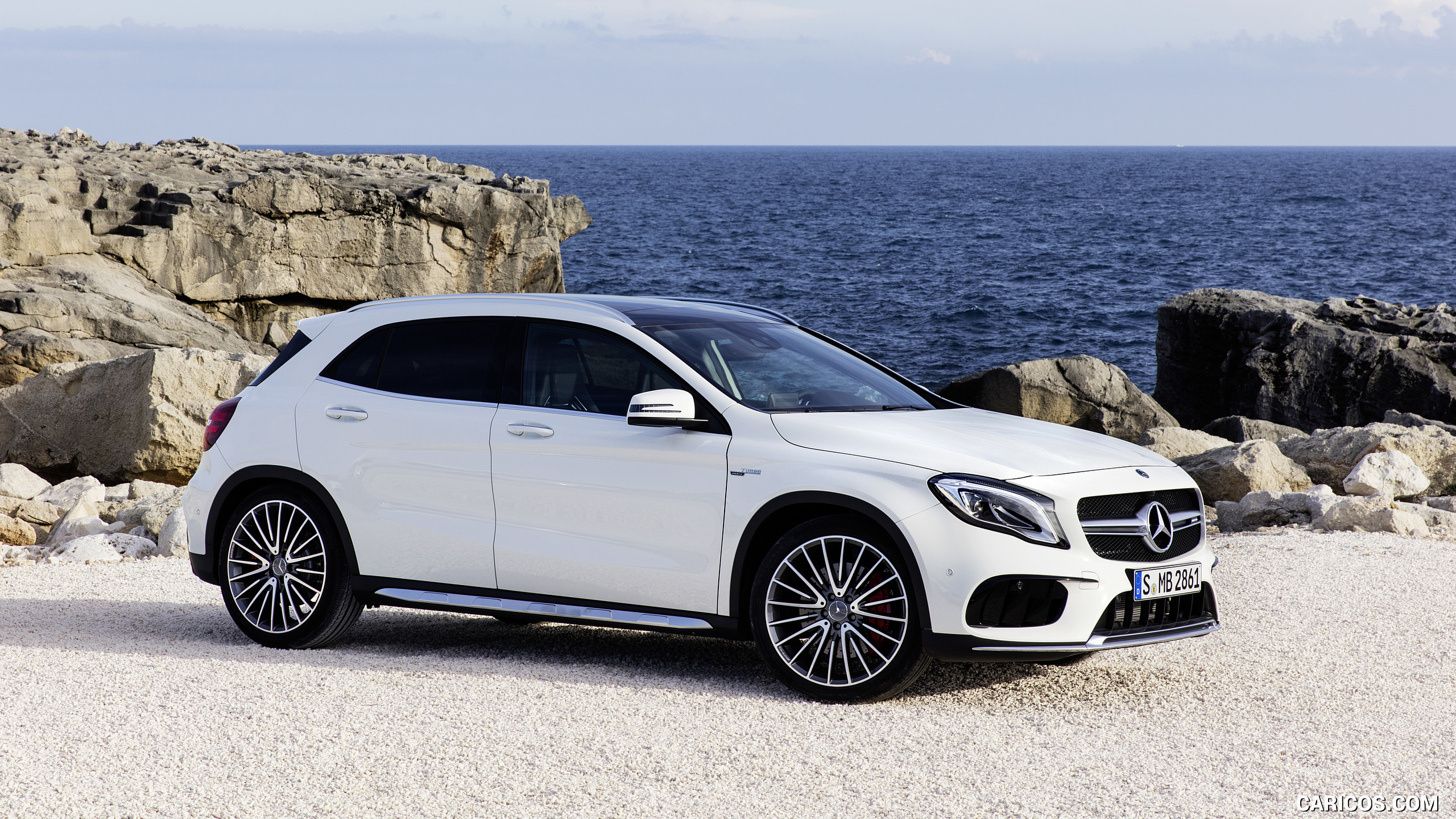 2018 Mercedes-AMG GLA 45 4MATIC (Color: Cirrus White) - Side, #32 of 88