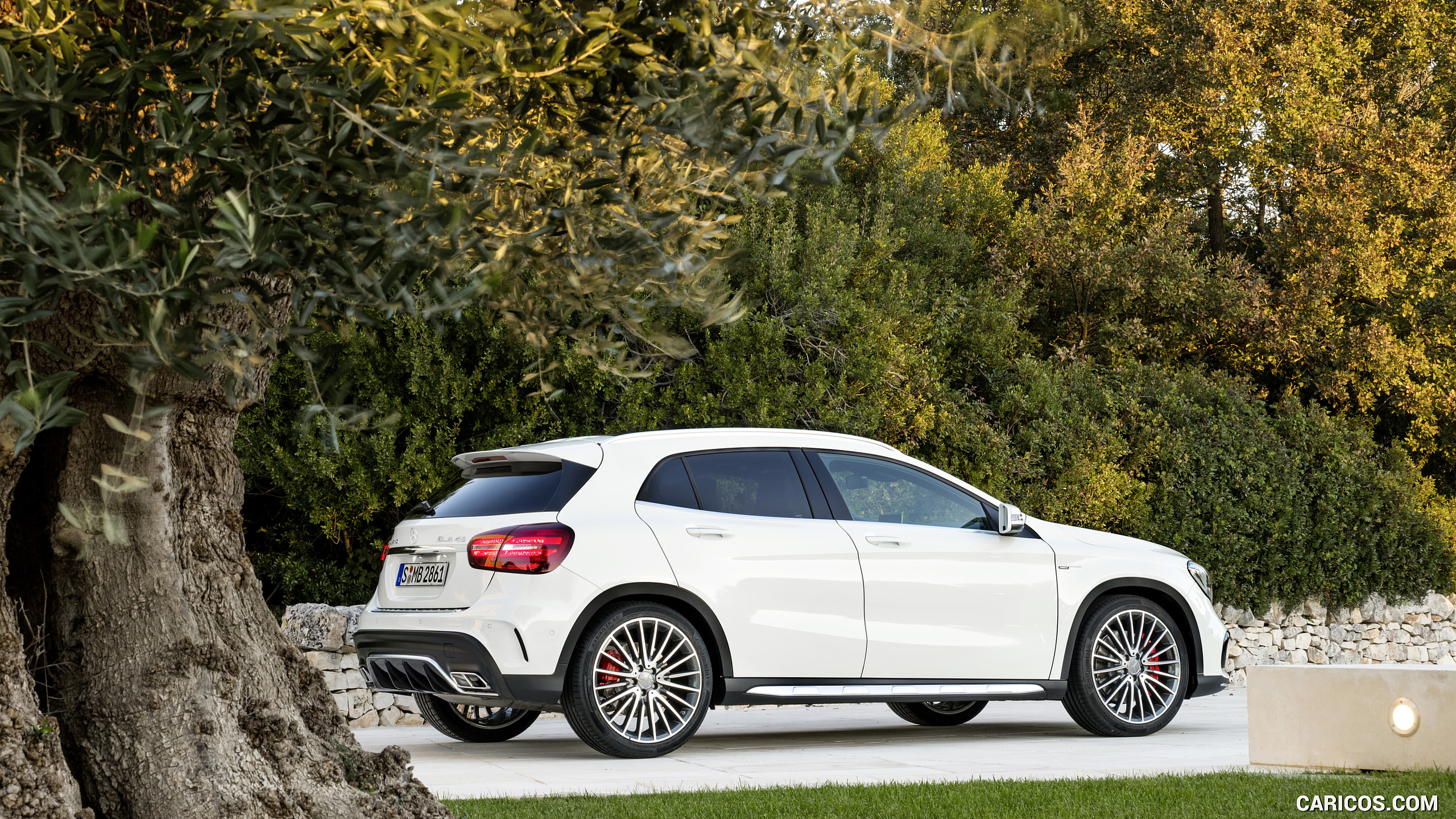 2018 Mercedes-AMG GLA 45 4MATIC (Color: Cirrus White) - Side, #40 of 88