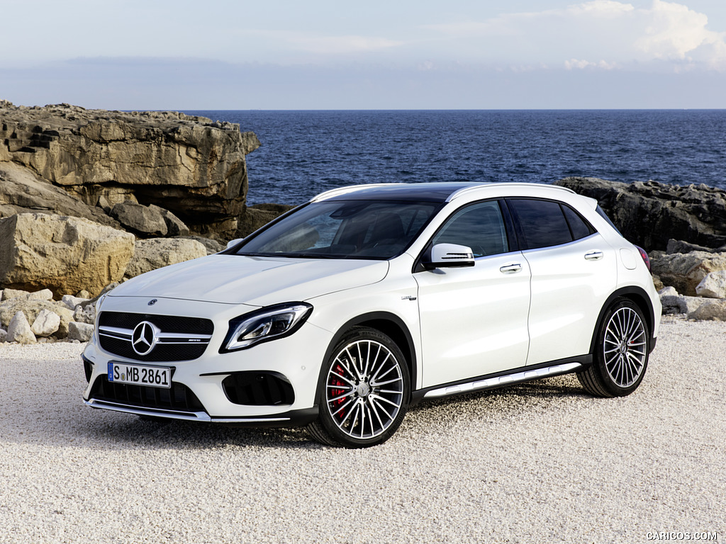 2018 Mercedes-AMG GLA 45 4MATIC (Color: Cirrus White) - Front Three-Quarter