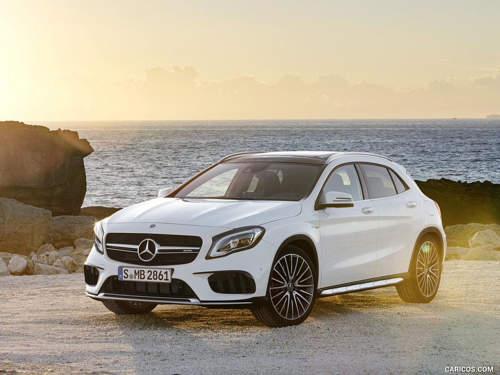 2018 Mercedes-AMG GLA 45 4MATIC (Color: Cirrus White) - Front Three-Quarter