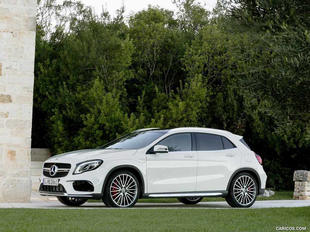 2018 Mercedes-AMG GLA 45 4MATIC (Color: Cirrus White) - Front Three-Quarter