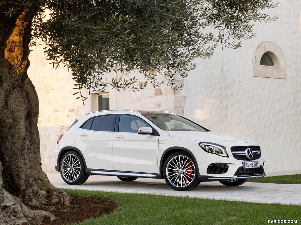 2018 Mercedes-AMG GLA 45 4MATIC (Color: Cirrus White) - Front Three-Quarter