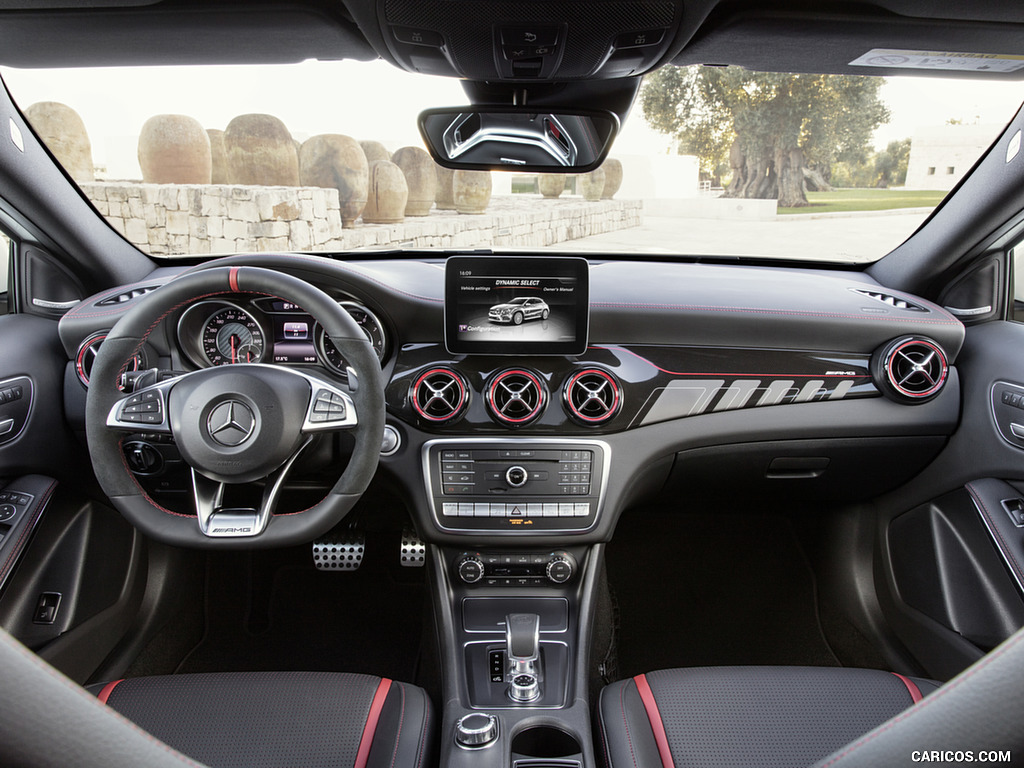 2018 Mercedes-AMG GLA 45 4MATIC - Interior, Cockpit