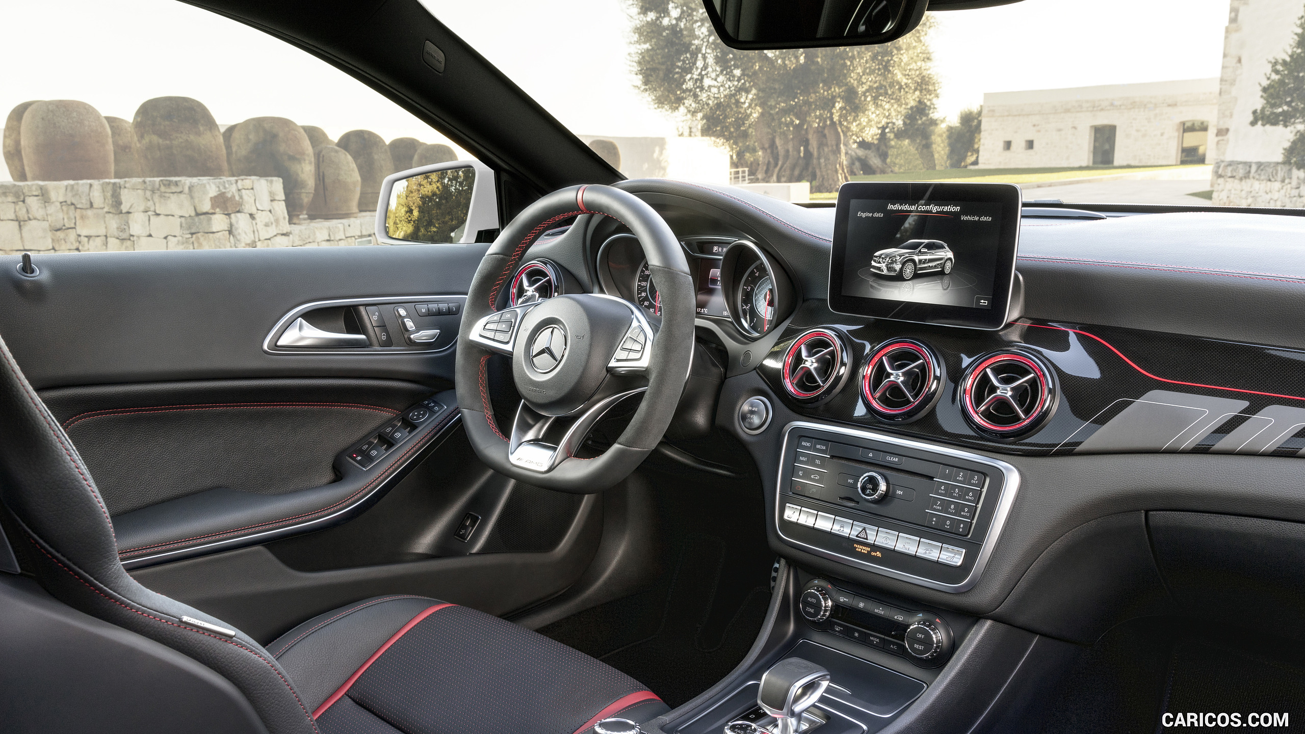 2018 Mercedes-AMG GLA 45 4MATIC - Interior, #42 of 88