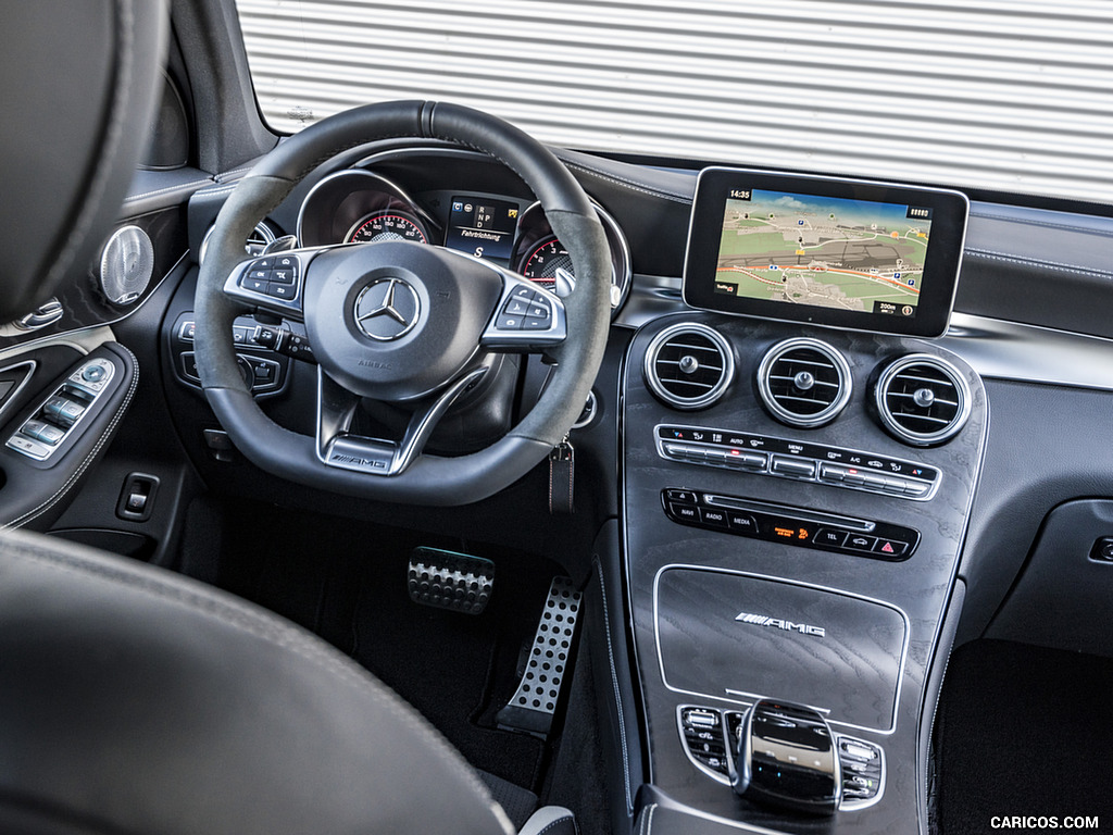 2018 Mercedes-AMG GLC 63 - Interior, Cockpit