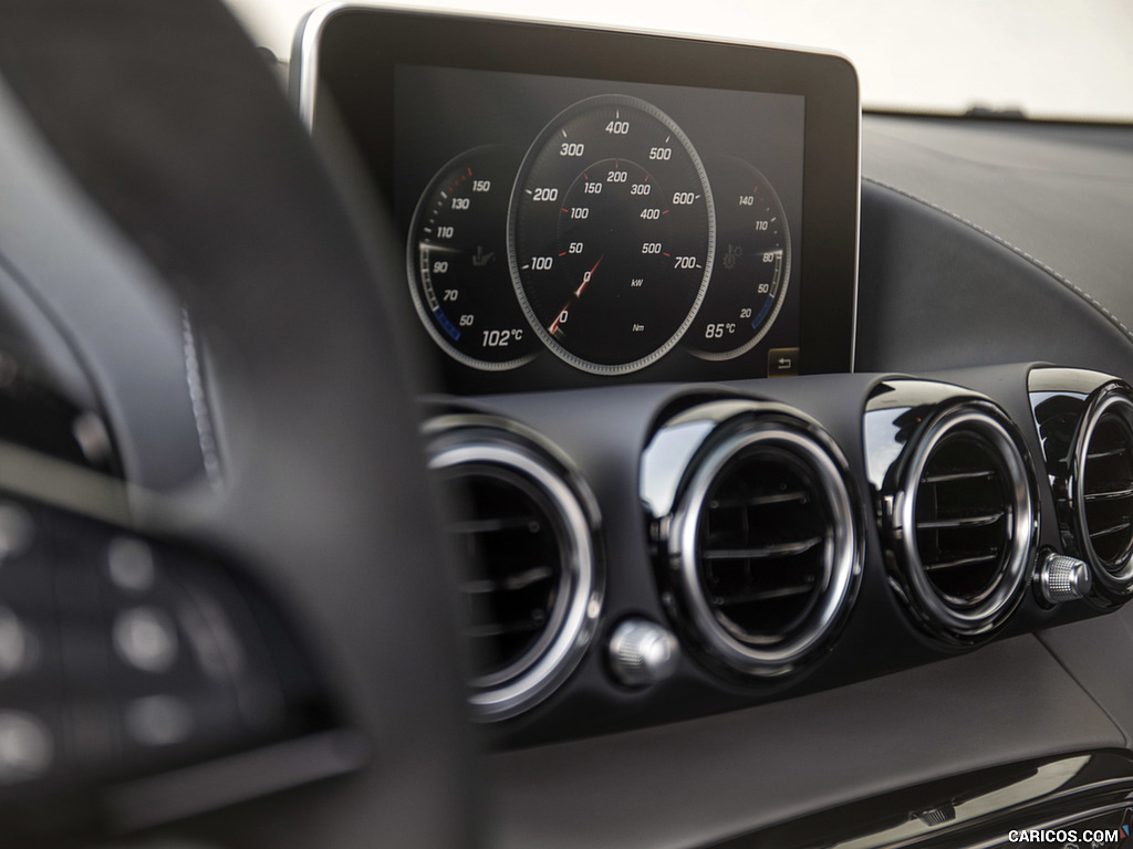 2018 Mercedes-AMG GT C Coupe Edition 50 - Central Console