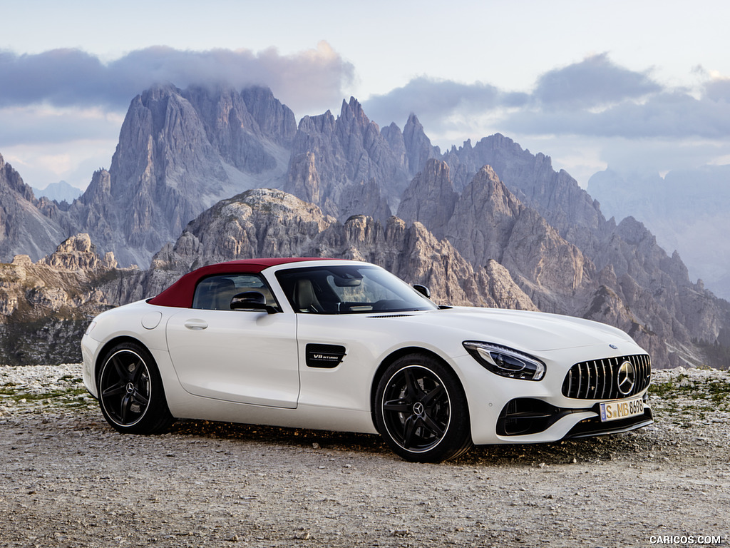 2018 Mercedes-AMG GT Roadster (Color: Designo Diamond White Bright) - Front Three-Quarter