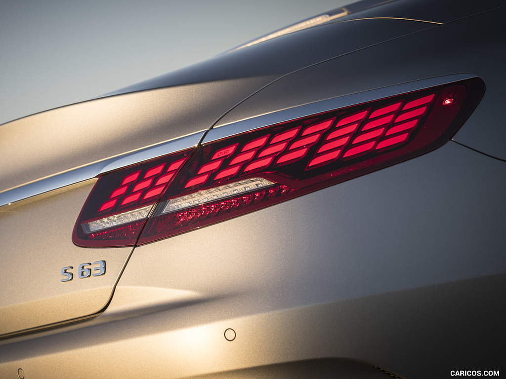 2018 Mercedes-AMG S63 Cabrio (US-Spec) - Tail Light